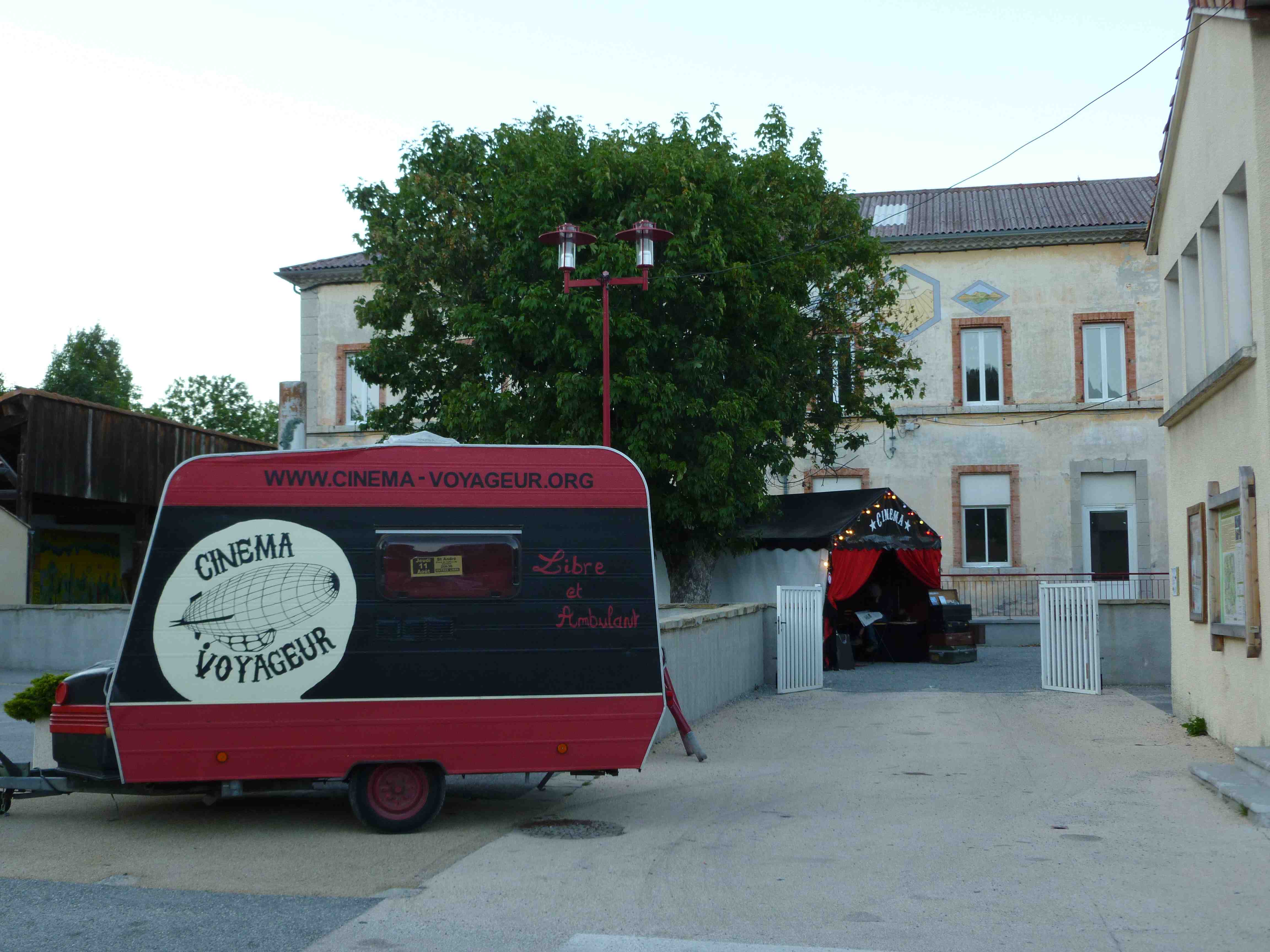 
Une date rondement mené pour cette date de la catégorie « impromptu ».
Au gré de notre chemin, nous passions par la charmante bourgade de Saint André les Alpes dans les alpes de haute provence. Nous étions lundi, quelques affaires à mener dans le coin et y repassions le jeudi suivant. Nous avons donc demandé à Mr le [...]